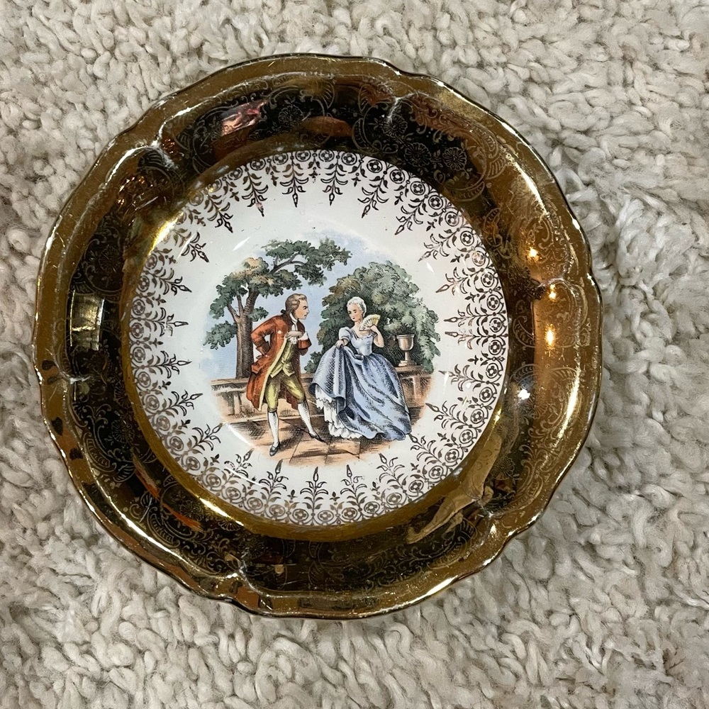 Rare Vogue Dinnerware